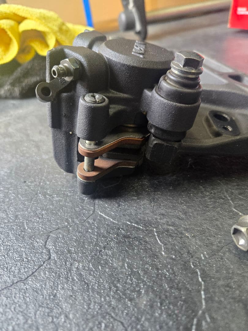 Z900RS　純正キャリパー