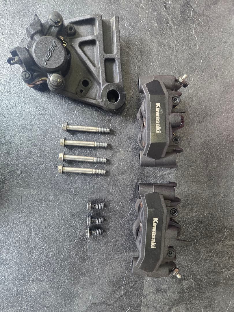 Z900RS　純正キャリパー