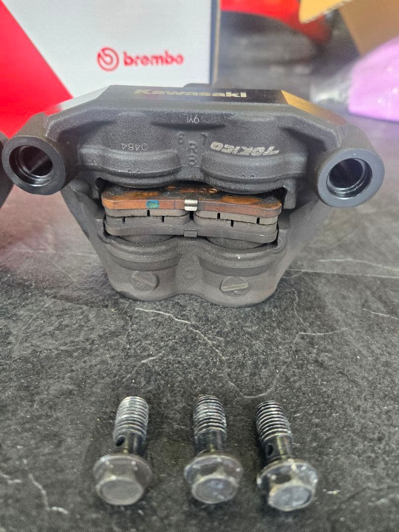 Z900RS　純正キャリパー