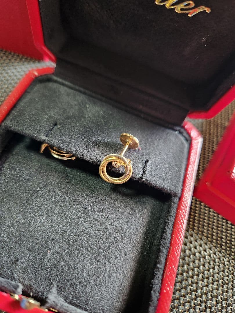 Cartier ピアス　トリニティ 1Pダイヤモンド