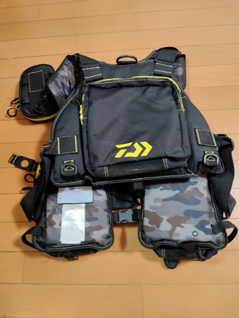 迷彩フィッシングベスト 反射材付き