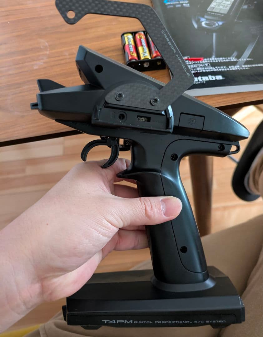 Futaba T-4PM(設定用電池パック付属、説明書付き)