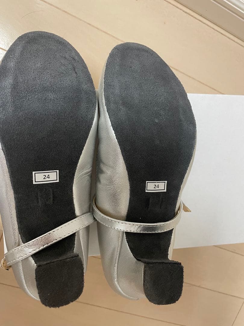 ドレスルームアミ サイレントシューズ ストラップシューズ 新品未使用 24cm