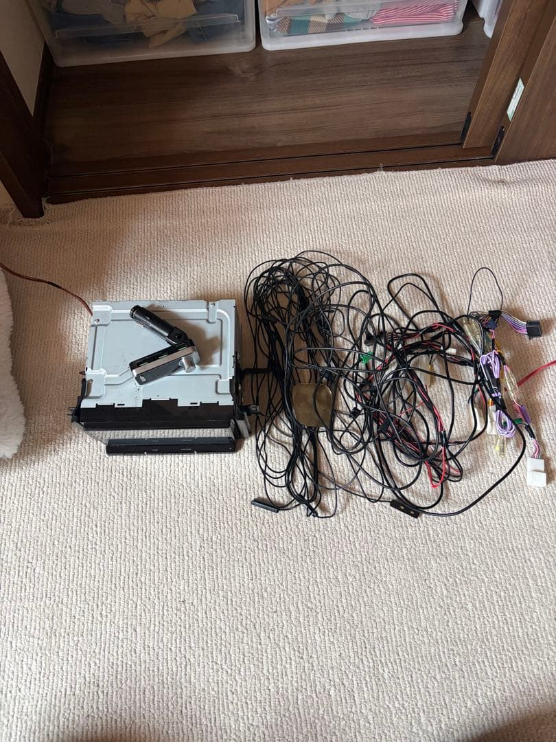 Pioneer AVIC-RZ512 カーナビ　おまけ付き