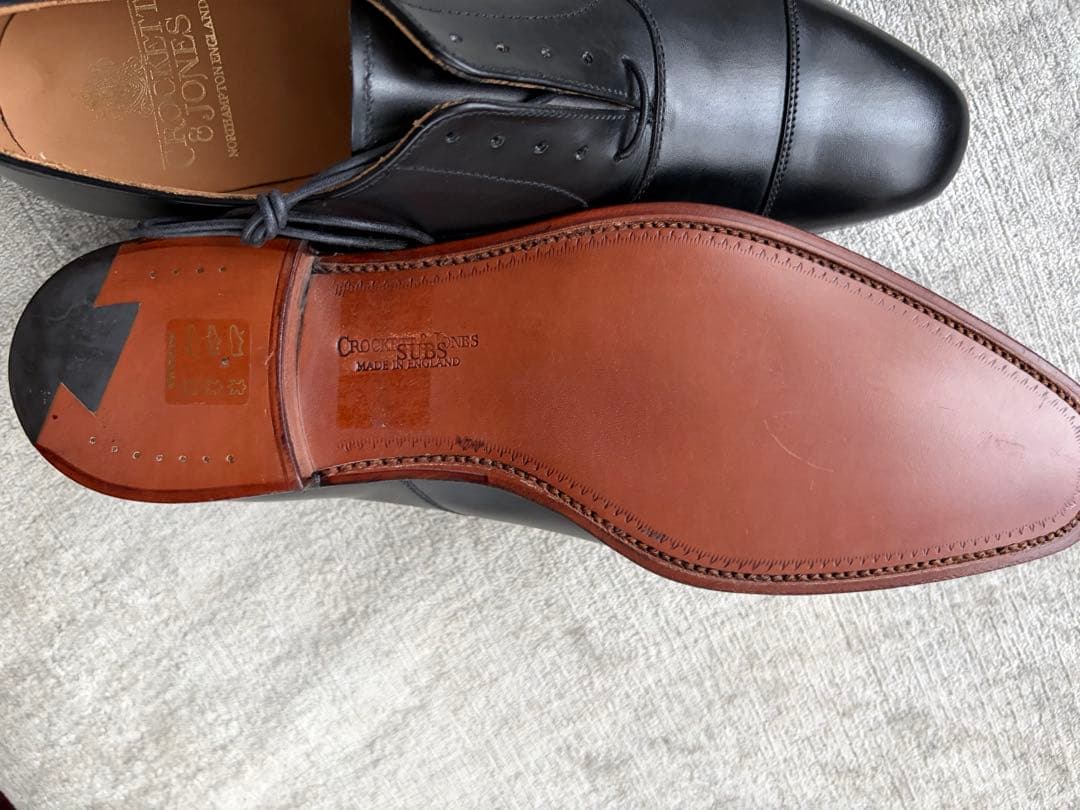 Crockett & Jones 黒　ストレートチップ