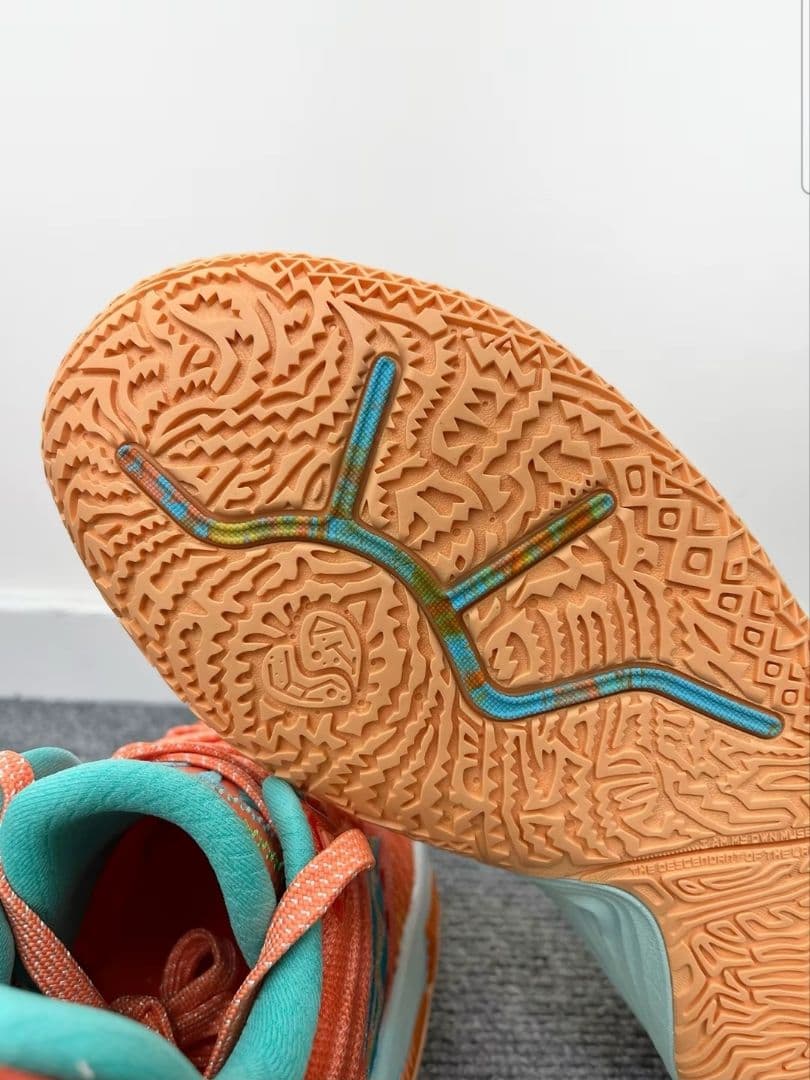 海外限定　Kyrie2 US9.5/27cm 日耀カラー