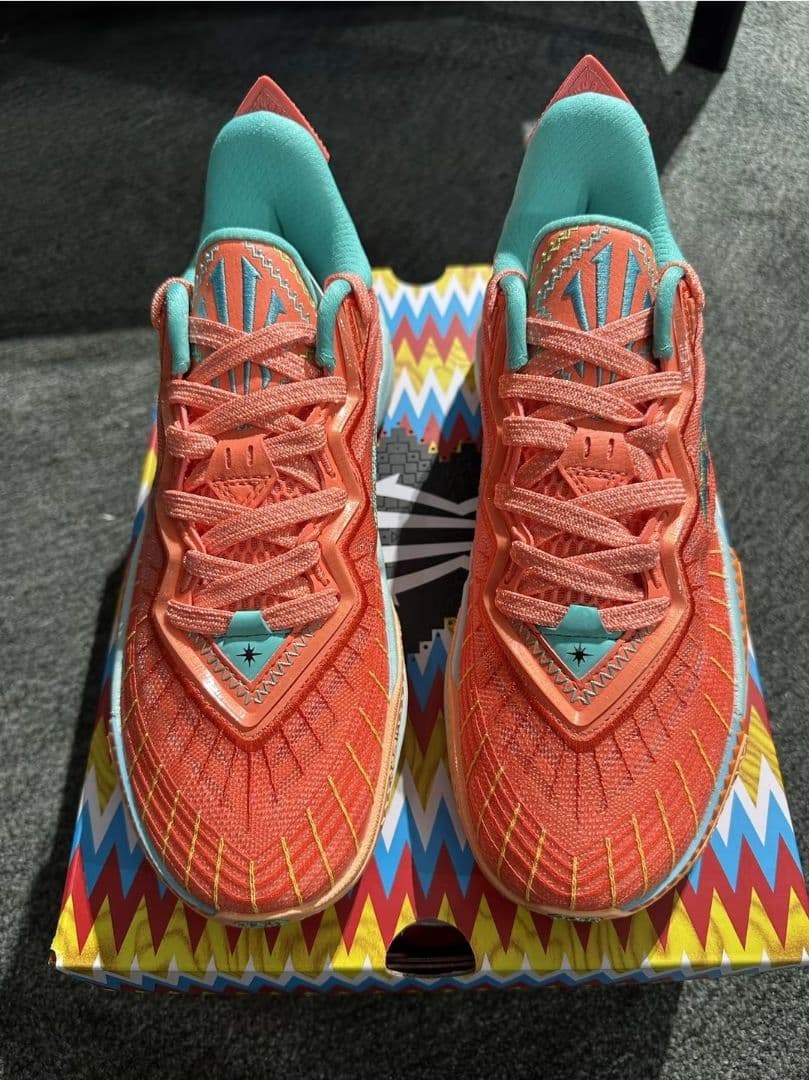 海外限定　Kyrie2 US9.5/27cm 日耀カラー