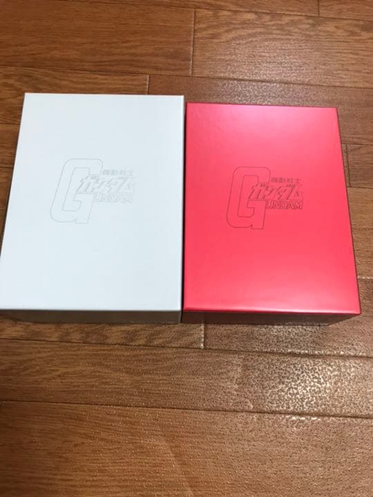 機動戦士ガンダムDVD BOX 1.2 & プラモデル