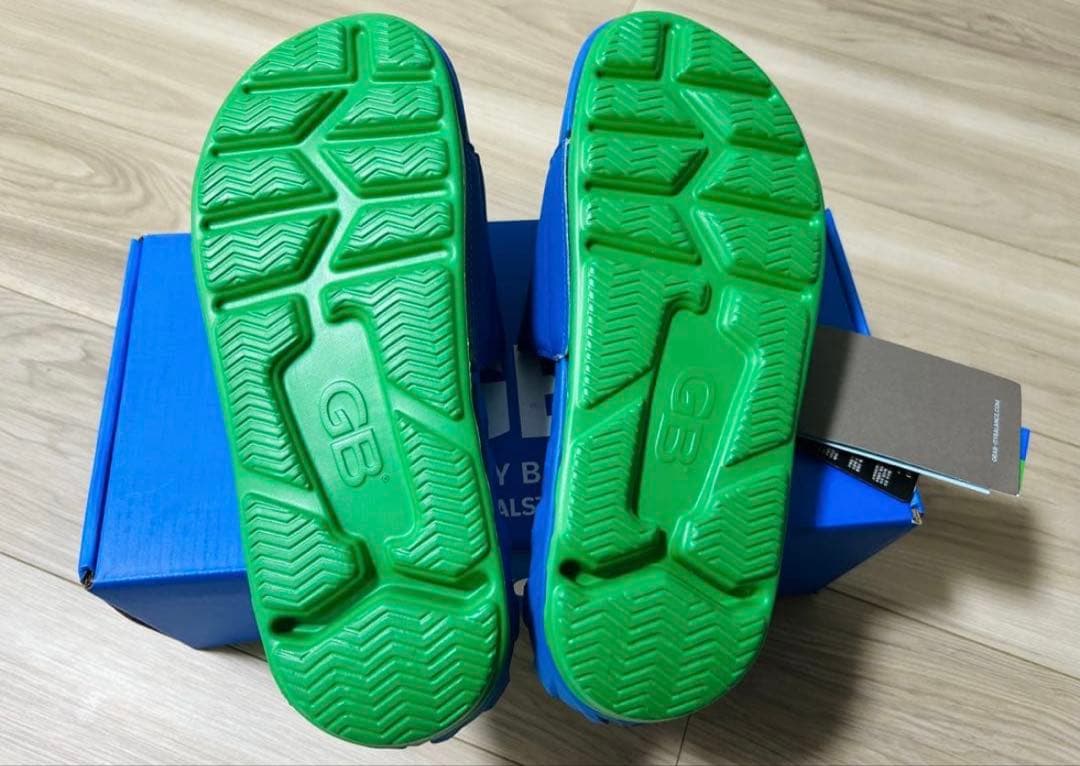 ヨネックス　サンダル　海外限定　27cm 1点のみ