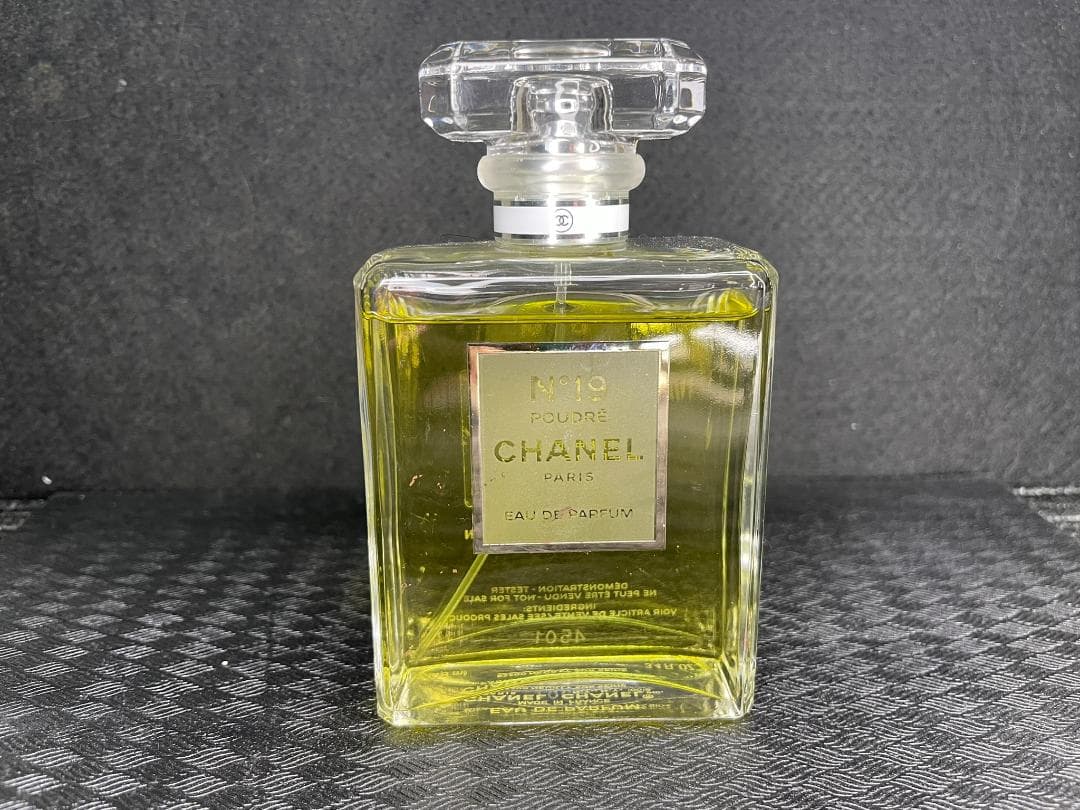 CHANEL シャネル NO19 プードレ オードゥ パルファム100ml