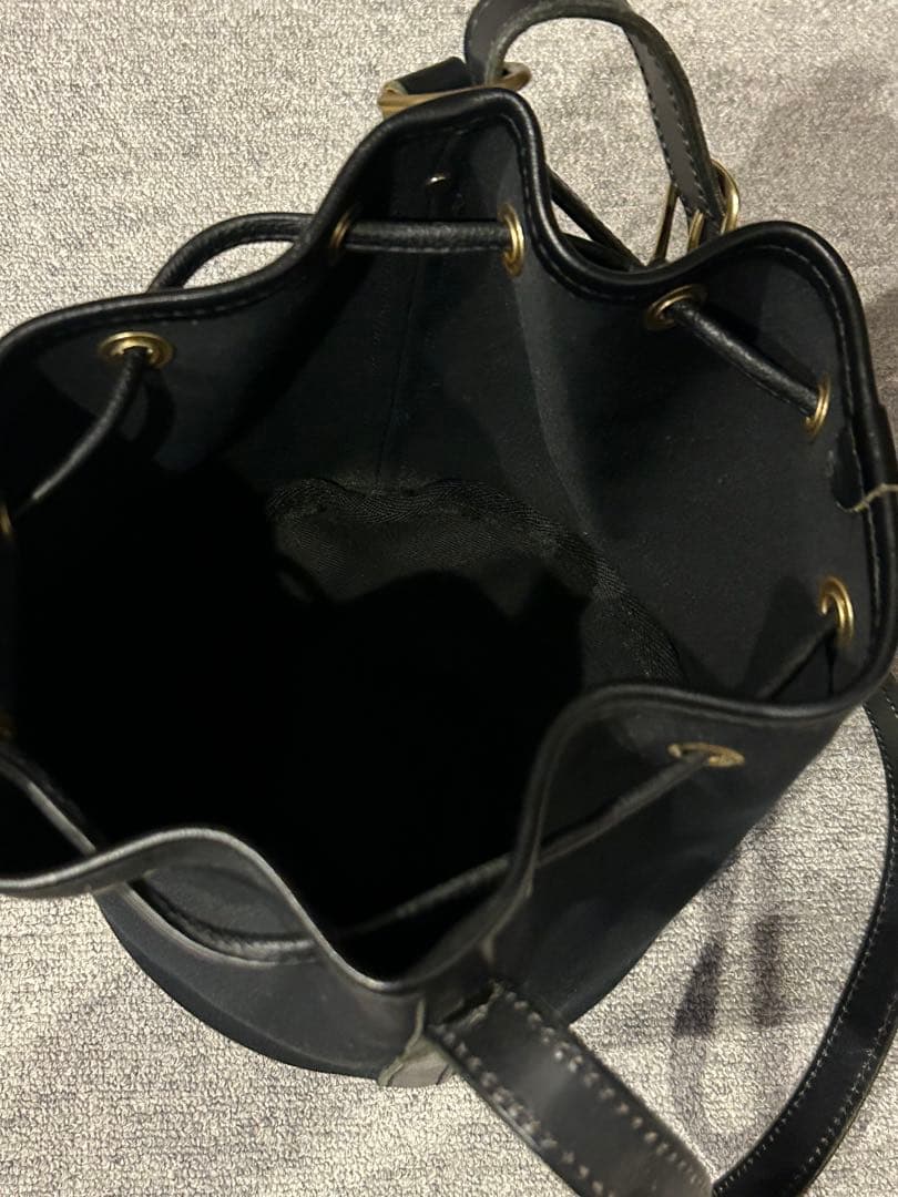【美品】Brady CALDER mini ショルダーバッグ　ブラック　巾着
