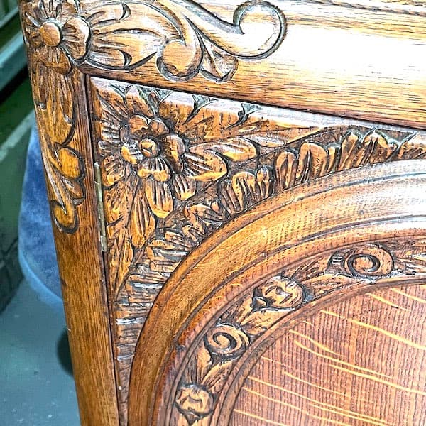 ノアイギリスアンティーク　サイドボード　バッフェ　エリザベス様式