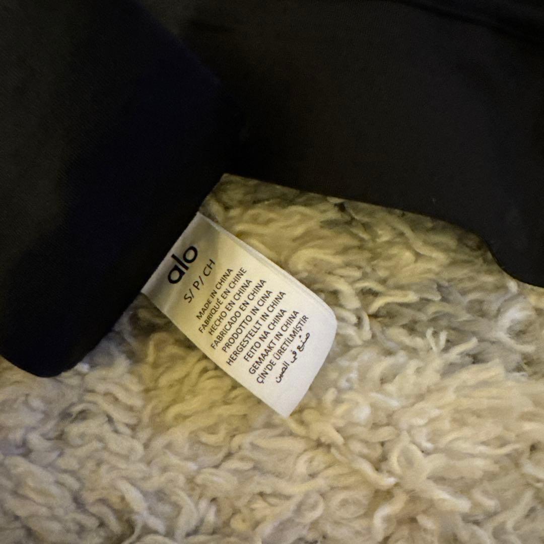 美品　alo yoga Airlift レギンス/ブラトップセットアップ