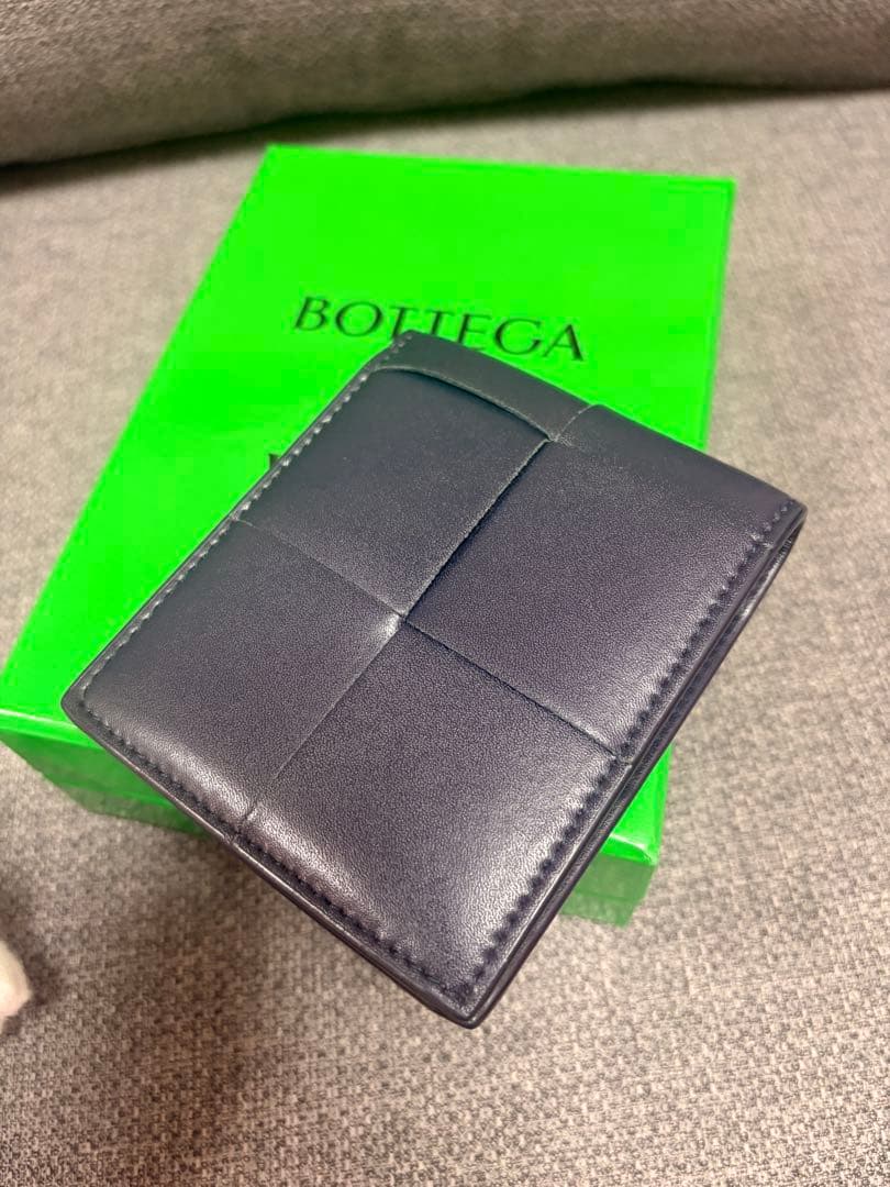 BOTTEGA VENETA ボッテガ ヴェネタ カセット レザー 二つ折り財布