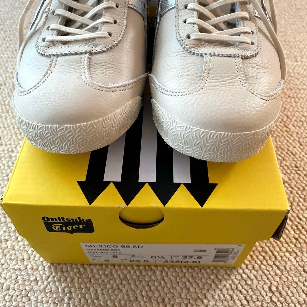 未使用に近い美品破格Onitsuka Tiger MEXICO66SDスニーカー