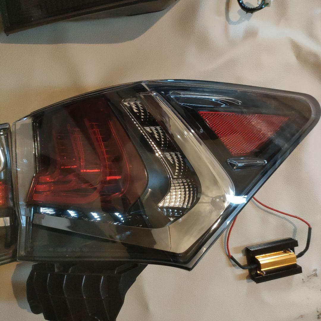 10系後期GS 純正テールランプ　前期型に
