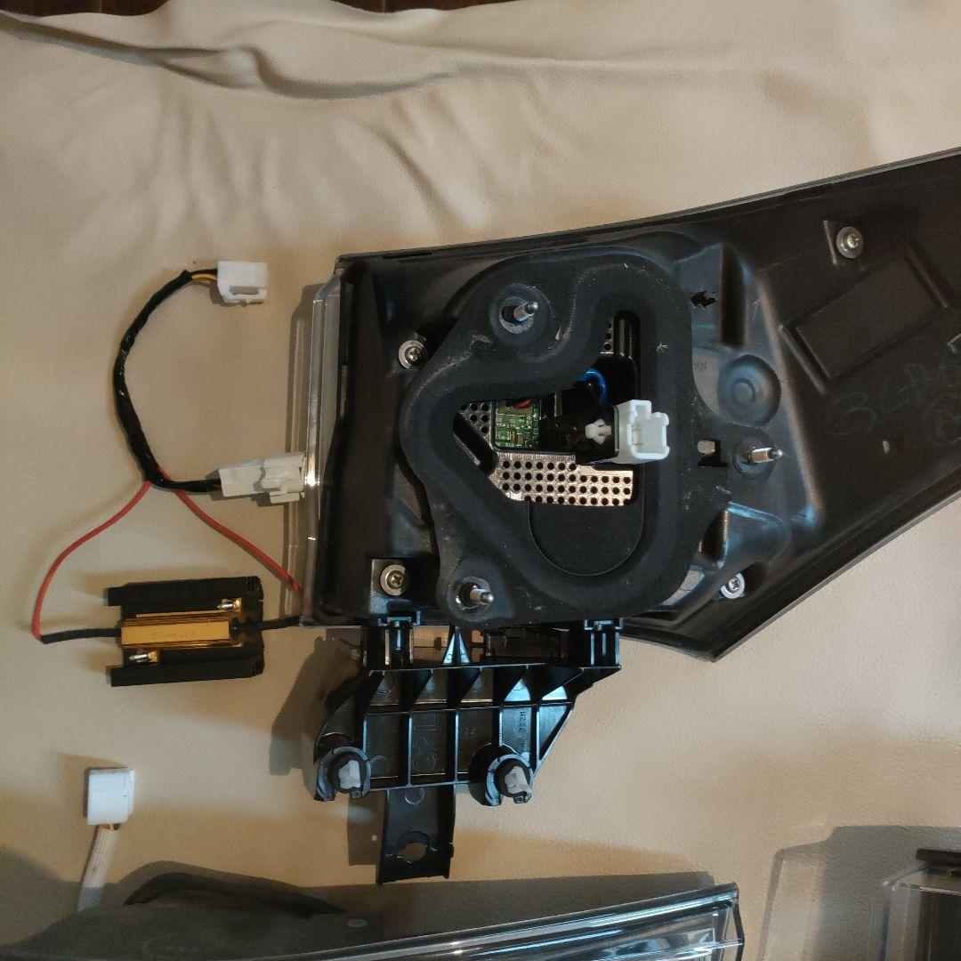 10系後期GS 純正テールランプ　前期型に