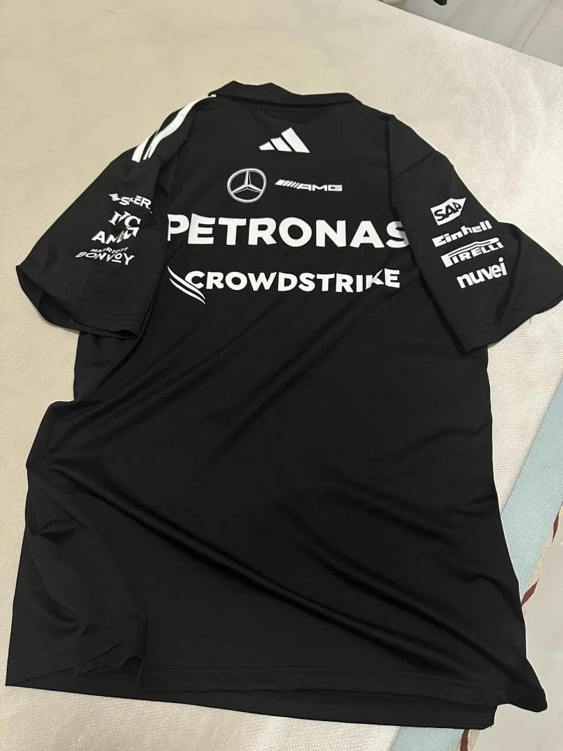 2025 年メルセデス F1 ブラック POLO シャツ レーシングウェア
