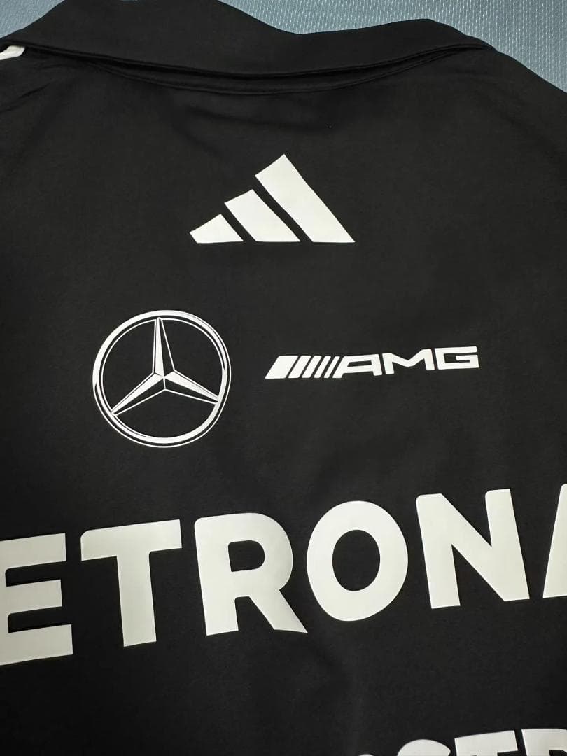 2025 年メルセデス F1 ブラック POLO シャツ レーシングウェア