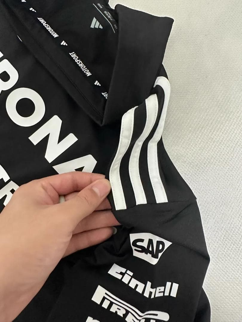 2025 年メルセデス F1 ブラック POLO シャツ レーシングウェア