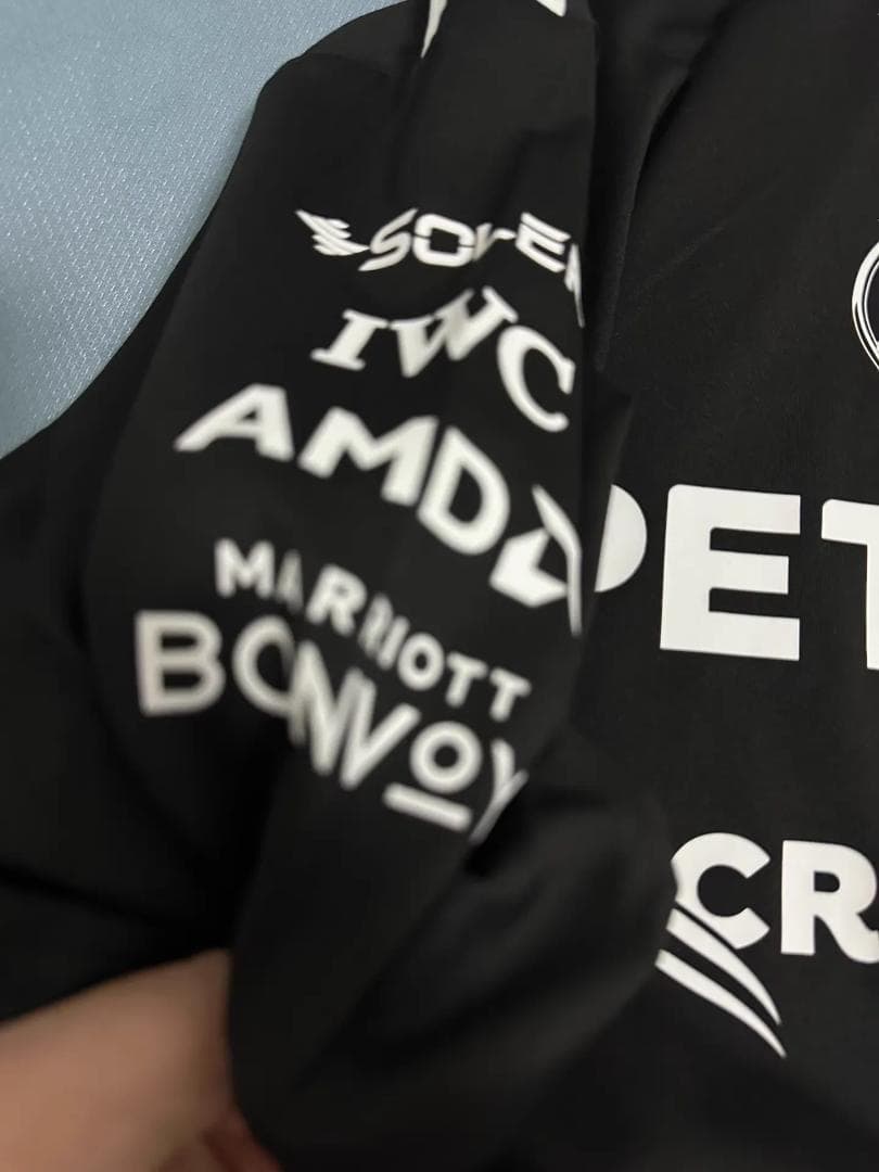 2025 年メルセデス F1 ブラック POLO シャツ レーシングウェア