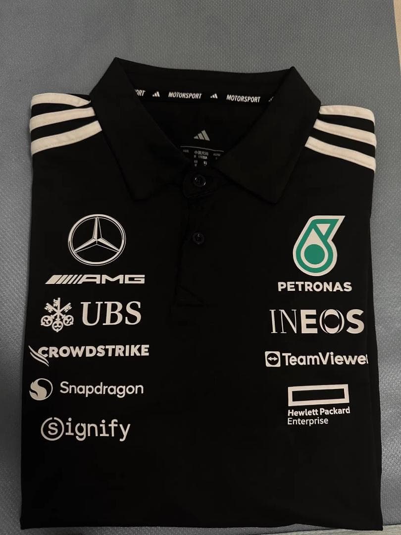 2025 年メルセデス F1 ブラック POLO シャツ レーシングウェア