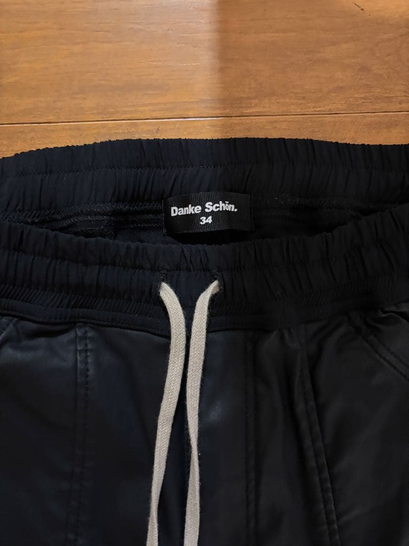 Danke Schön. ブラックパンツ 34