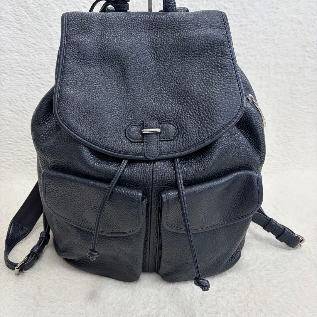 ペッレモルビダ メイデンボヤージュ フラップバックパック リュック レザー 紺色