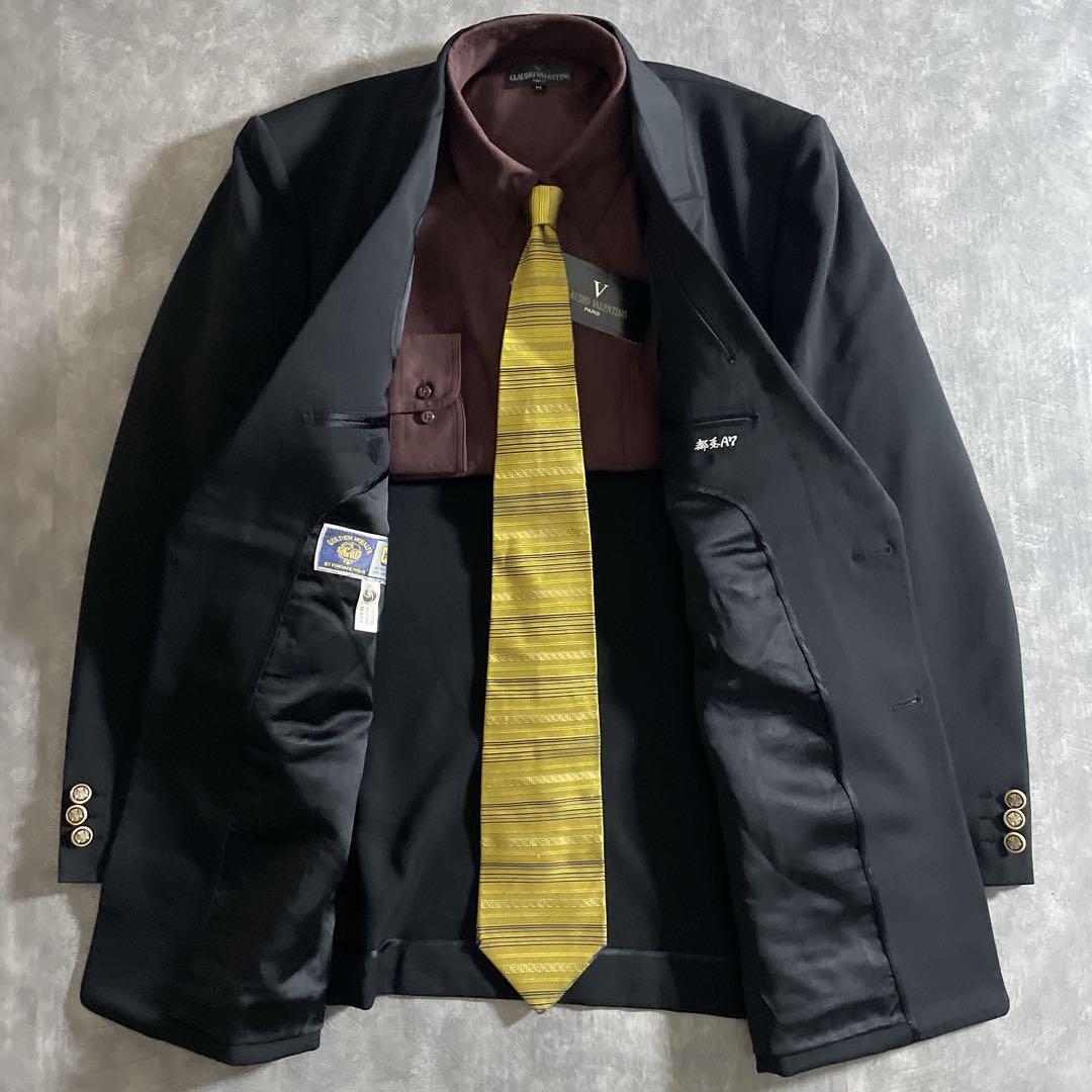 極上 漆黒ウール 黒金ボタン ダブルブレストスーツ × VERUSACEネクタイ