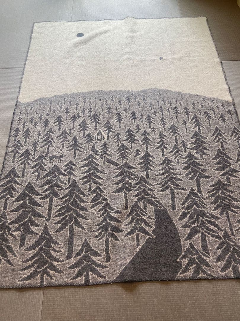 クリッパン　ウールブランケット　HOUSE IN THE FOREST グレー