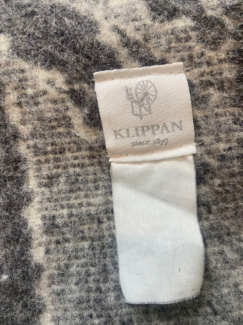 クリッパン　ウールブランケット　HOUSE IN THE FOREST グレー