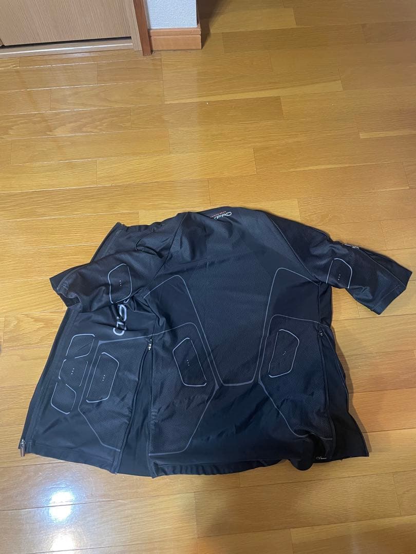 SIXPAD EMSトレーニングウェア上下セット