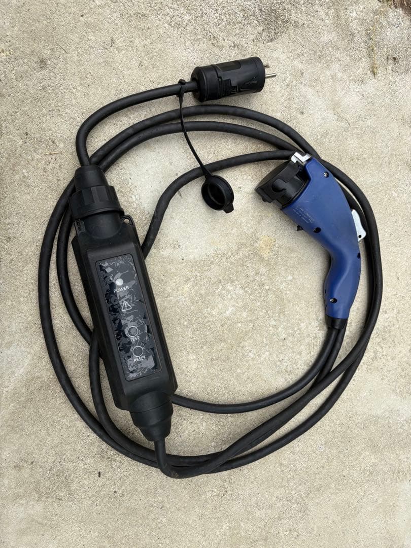 トヨタEV充電ケーブル　価格交渉可