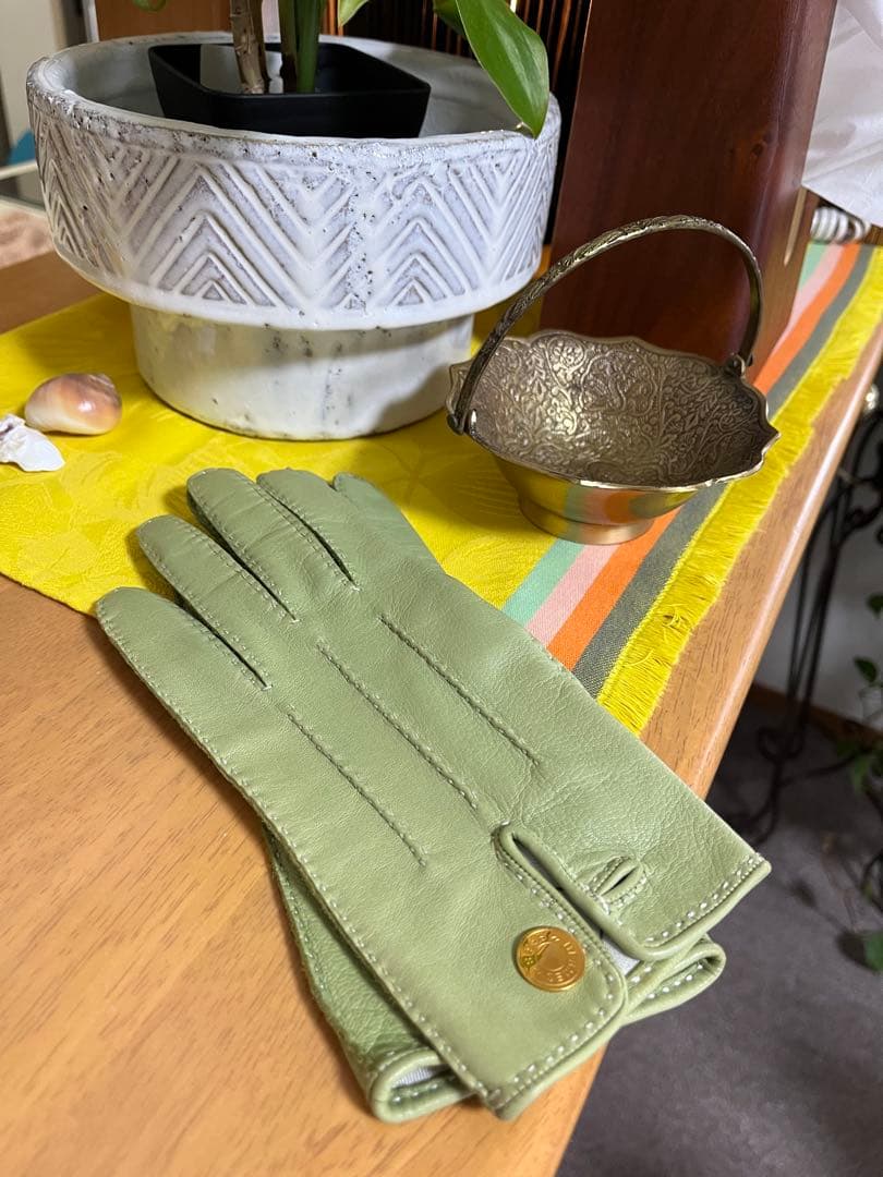 エルメス HERMES セリエ グローブ 手袋⭐︎バックに添えても、、