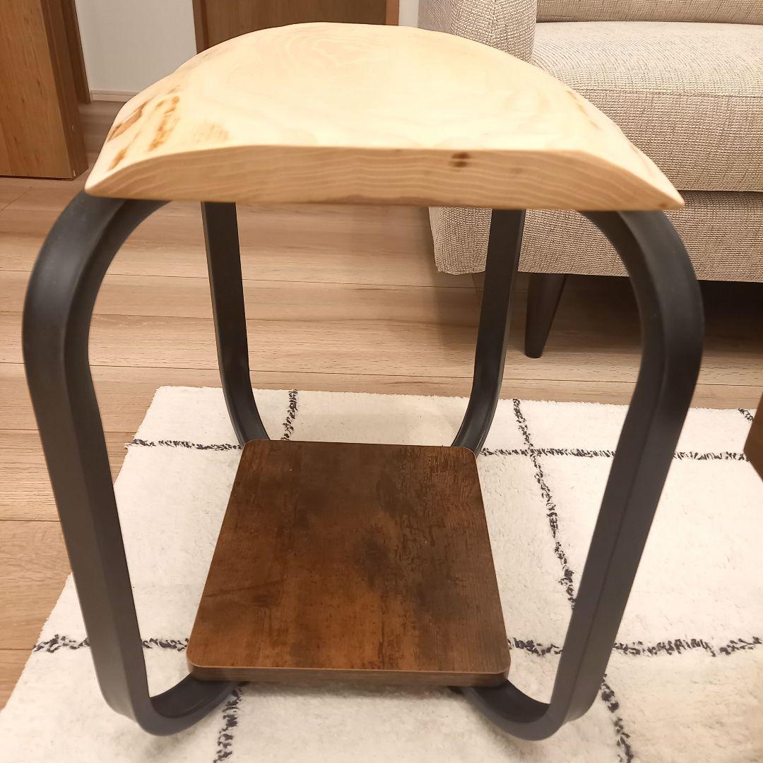 SALE　サイドテーブル　ナイトテーブル　無垢材　イチイ　一枚板