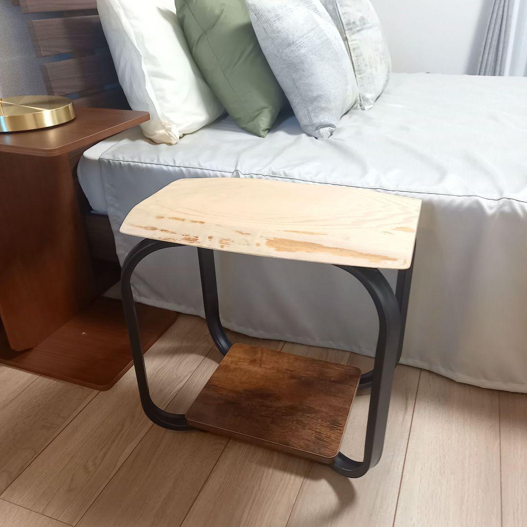 SALE　サイドテーブル　ナイトテーブル　無垢材　イチイ　一枚板