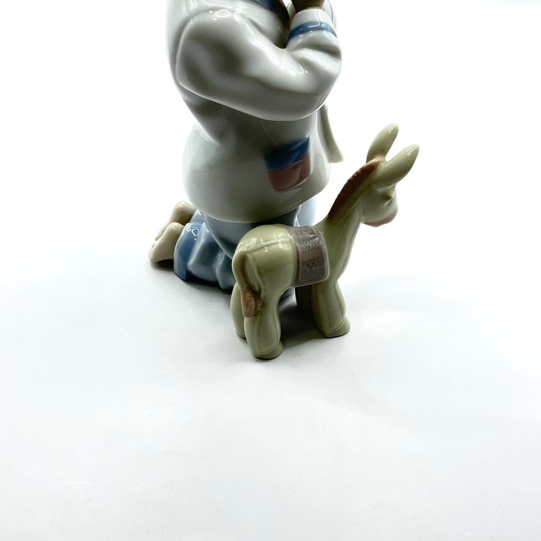 リヤドロ 仔馬と祈り 美品 陶器 アート インテリア 彫像 祈りのポーズ 希少