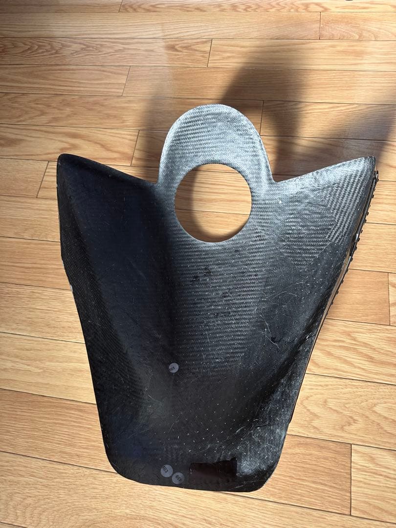 YZF-R6用タンクカバー　フォージドカーボン