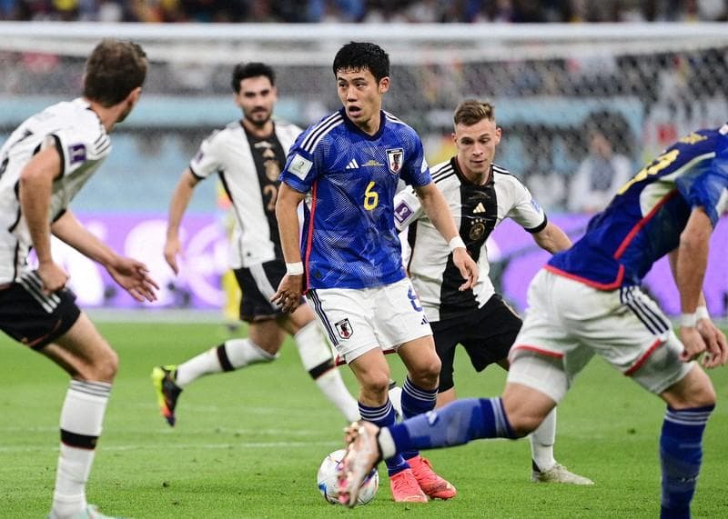 【正規品】遠藤航 ＃６ 日本代表 ２０２２（H）カタールW杯モデル