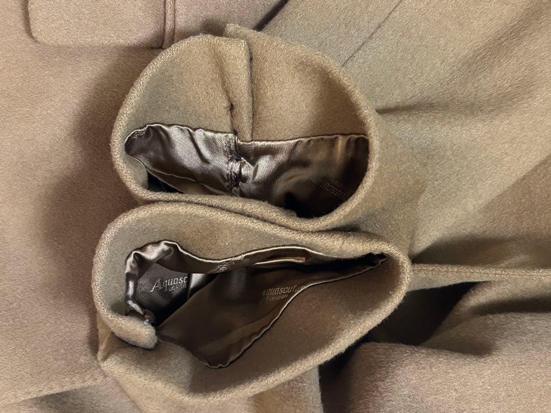 アクアスキュータム　チェスターコート　英国製