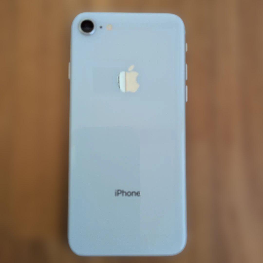 iPhone8 シルバー 256GB