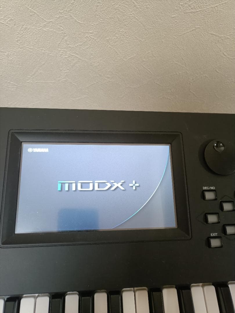 鍵盤楽器 YAMAHA MODX6+