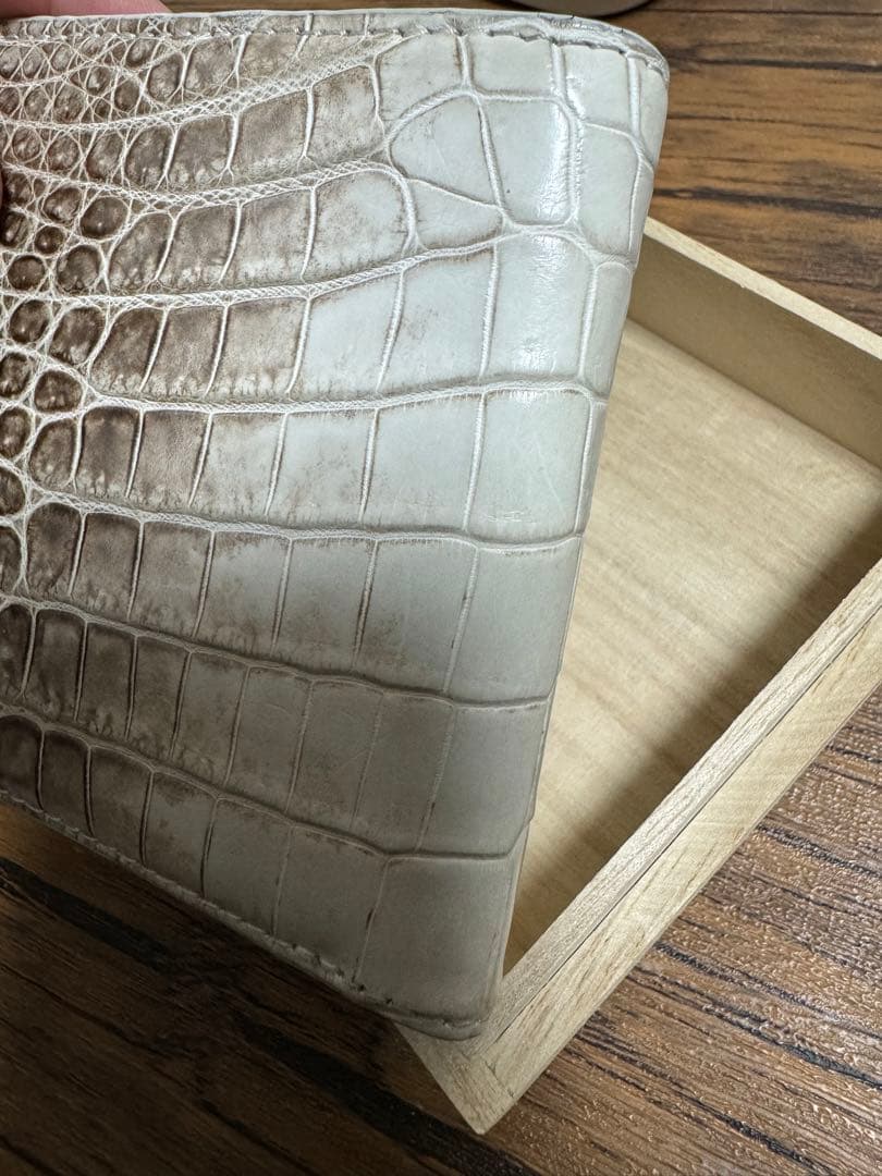 1/2終了　三京商会　ヒマラヤクロコダイル　２つ折り財布　男女兼用　クロコ