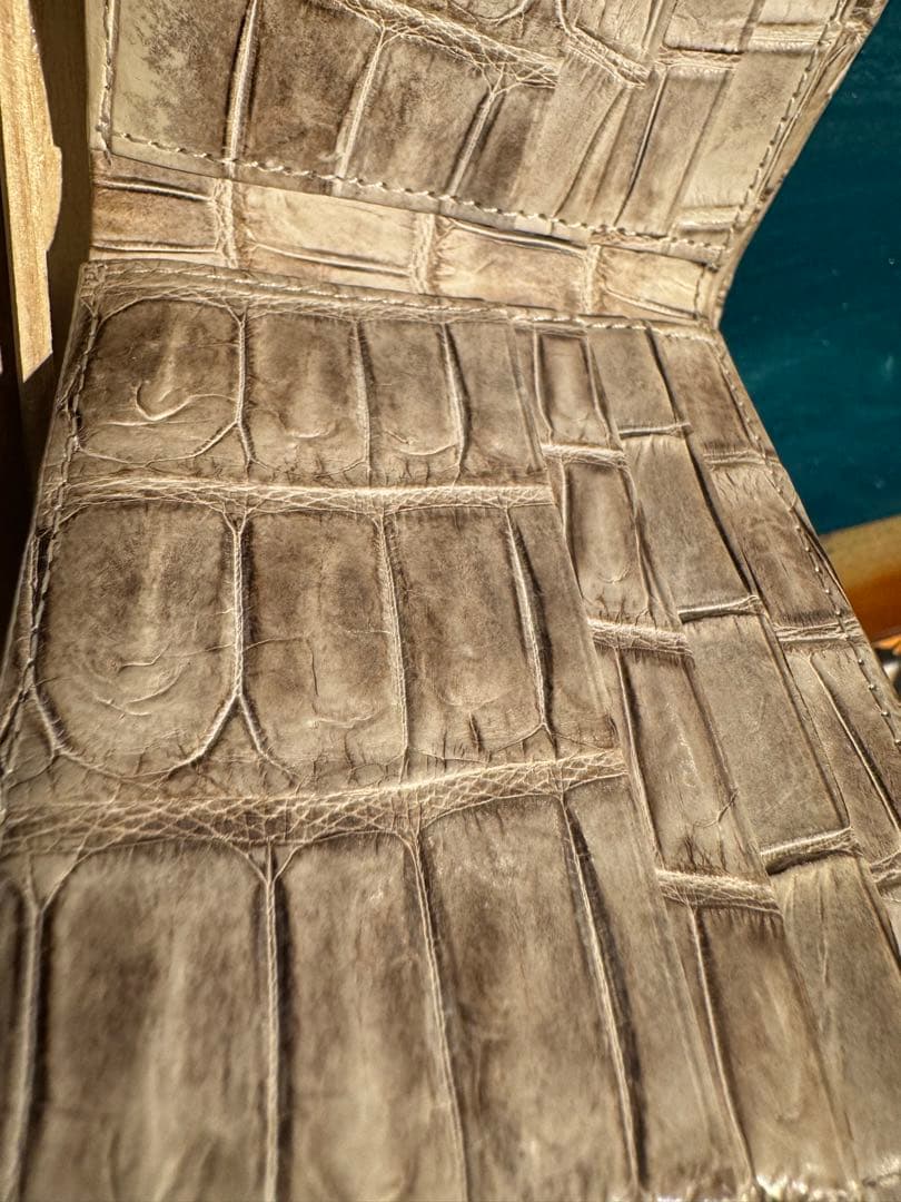 1/2終了　三京商会　ヒマラヤクロコダイル　２つ折り財布　男女兼用　クロコ