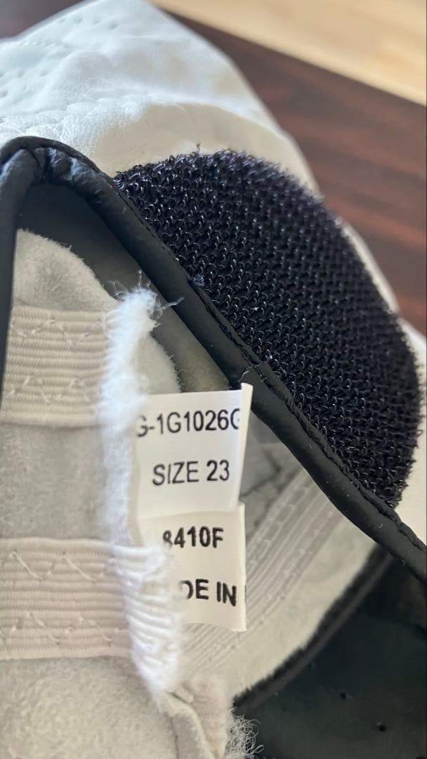 IGNIO サイン入りゴルフグローブ サイズ23