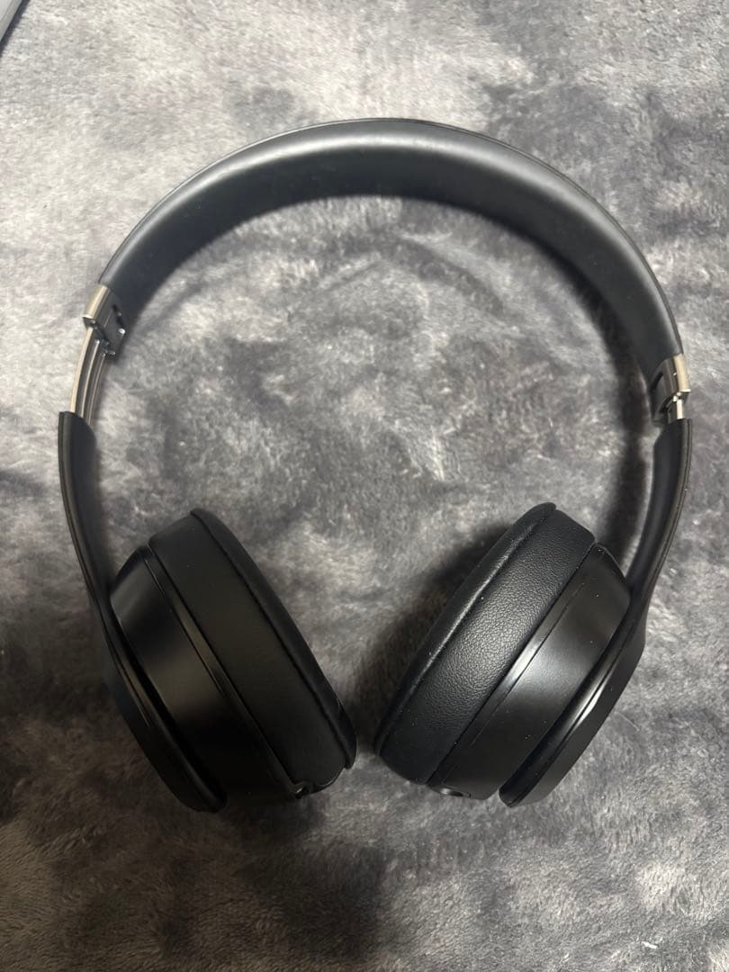 Beats Solo4 ワイヤレスヘッドホン ブラック