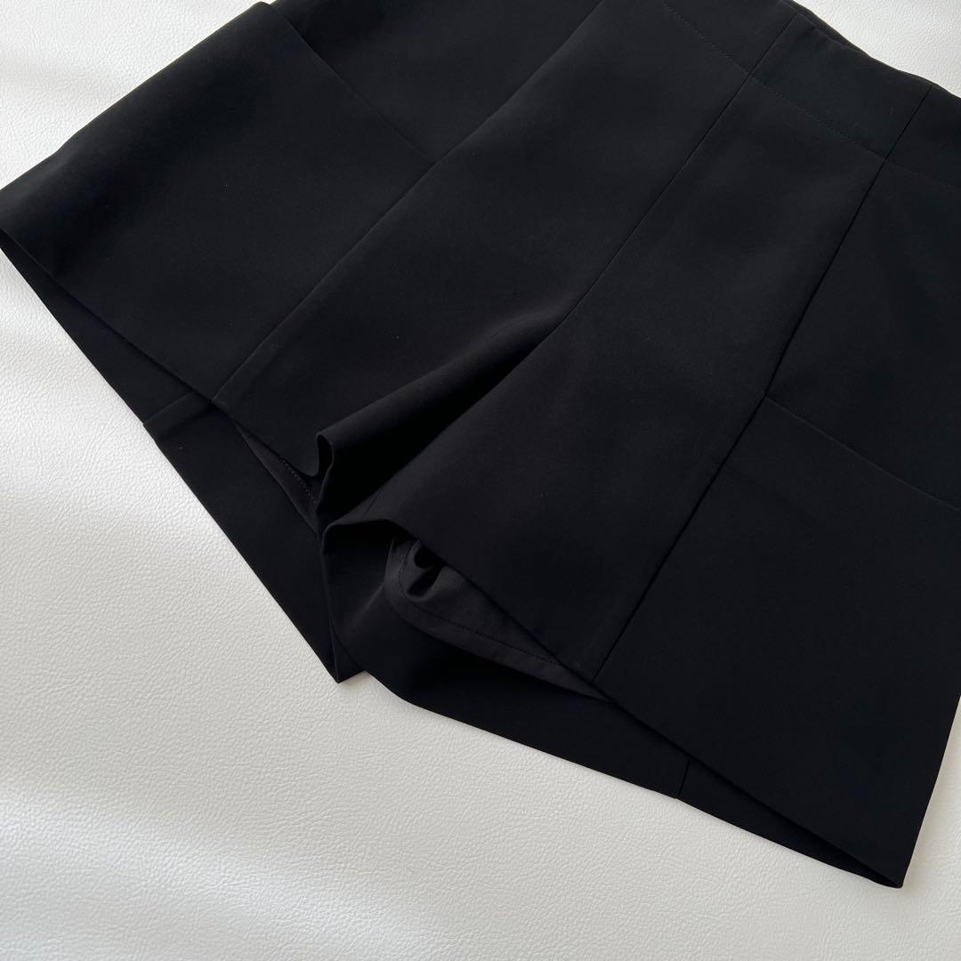美品　FOXEY NEWYORK フォクシー　ショートパンツ　ブラック　38