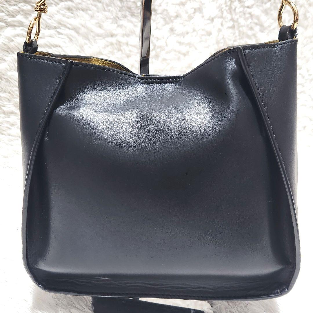 パンチングロゴ レザー ブラック ショルダーバッグ ステラマッカートニー