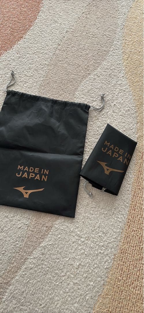 モレリアNEO4 24.5センチ