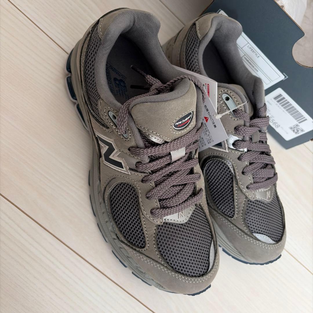ニューバランス　2002r グレー　24.0cm